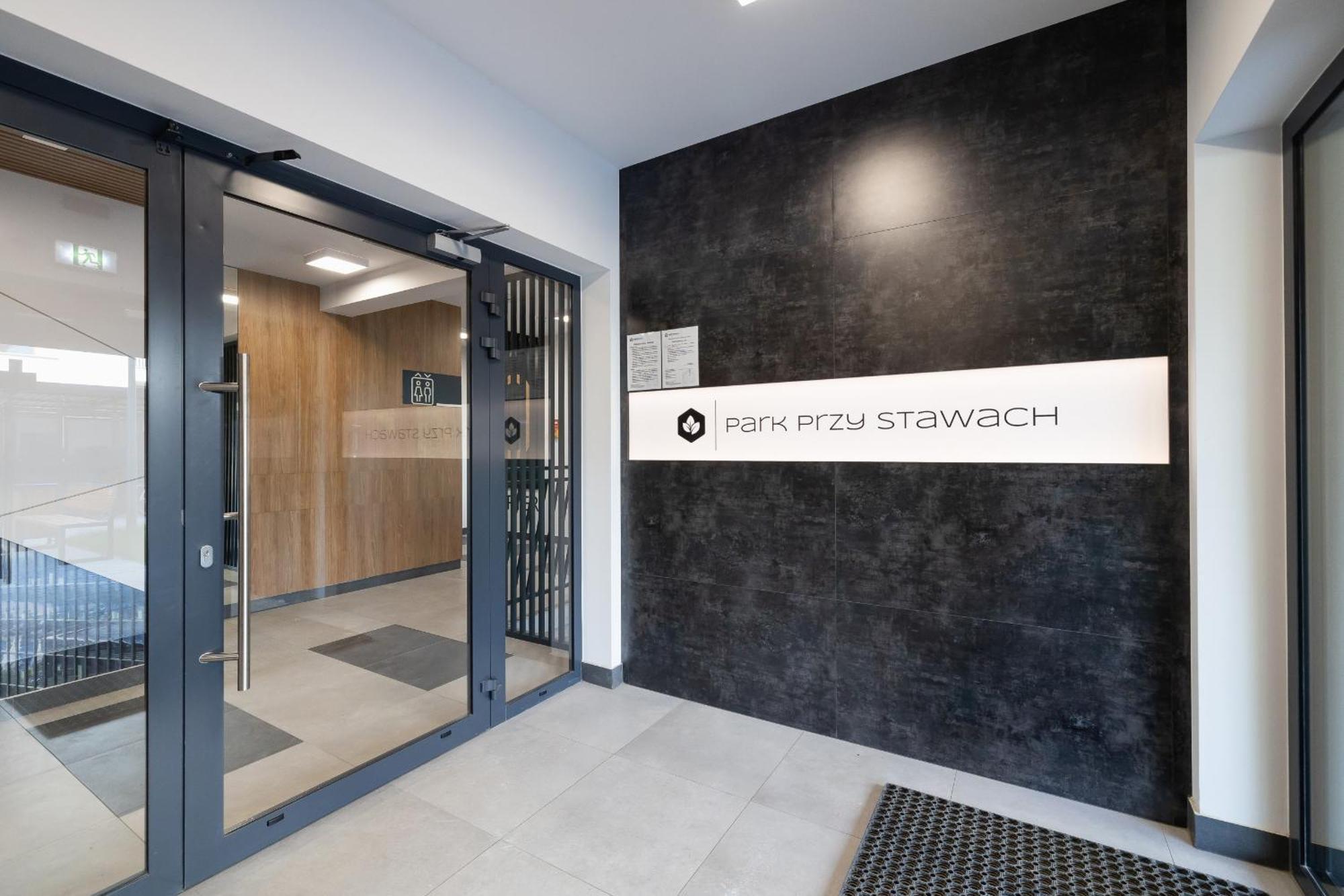 Luxury Two Bedroom Apartment With Terrace And Parking By Renters Prestige Katowice Eksteriør bilde